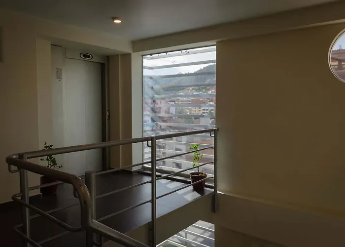 Aparthotel Group House