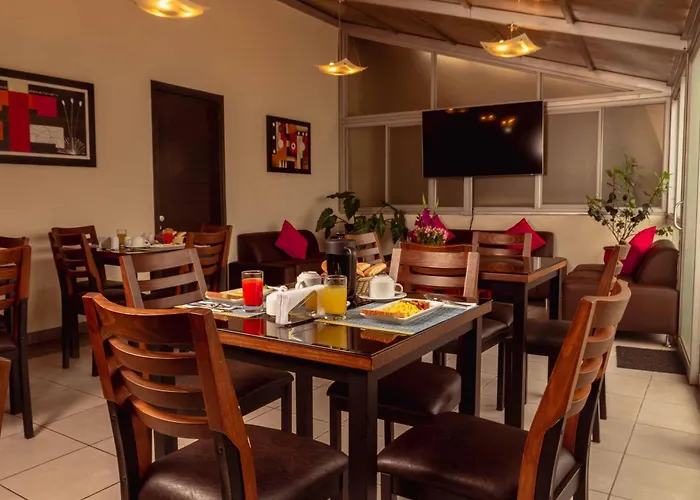 Group House Aparthotel 4*