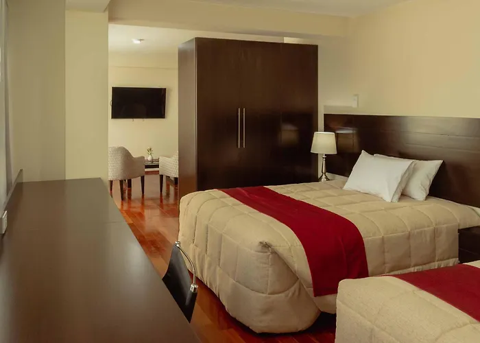 Aparthotel Group House