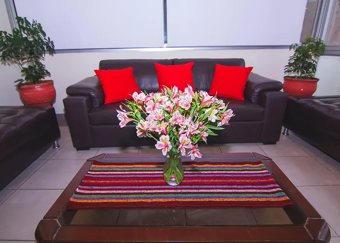 Aparthotel Group House