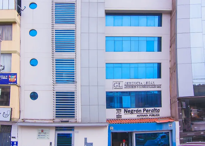 Aparthotel Group House 4*