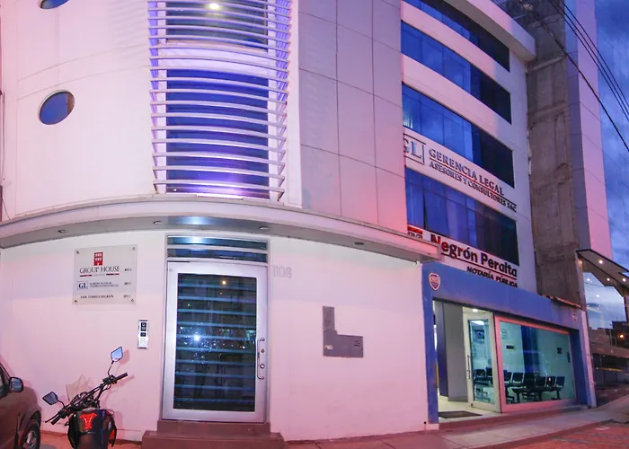 Aparthotel Group House 4*